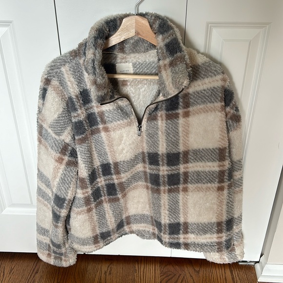 SOFT OVERSIZED FAUX FUR QUARTERZIP - Picture 1 of 1